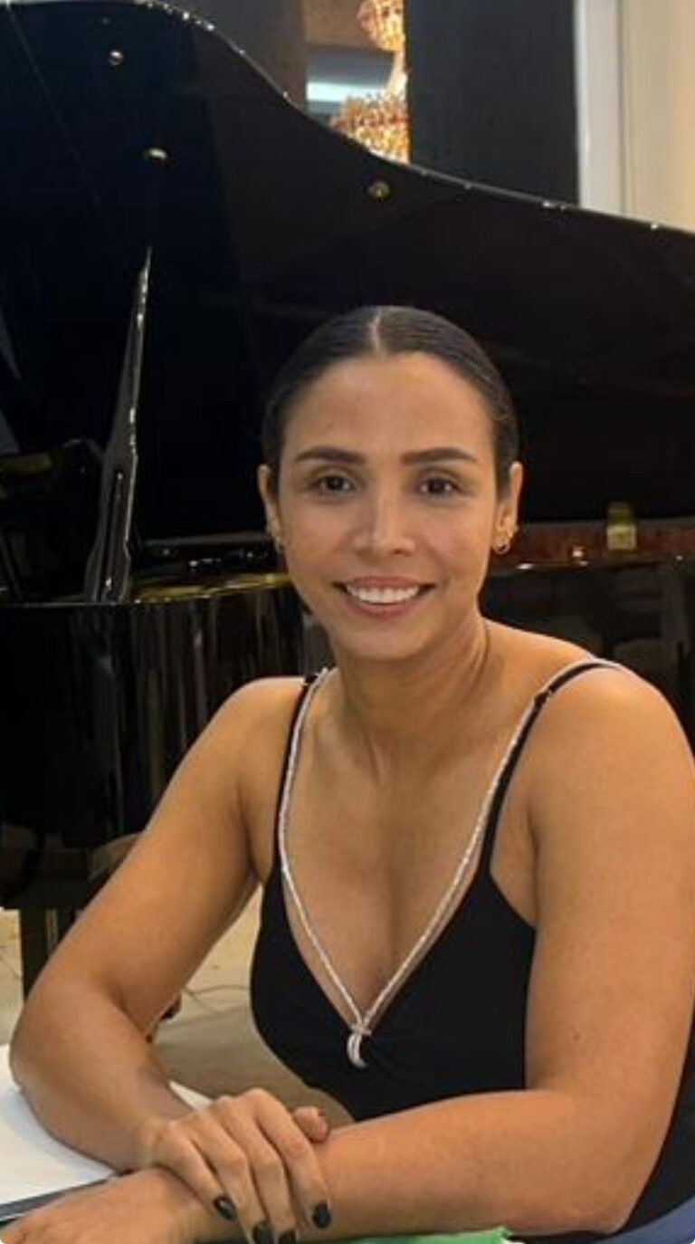 Claudia Cisneros